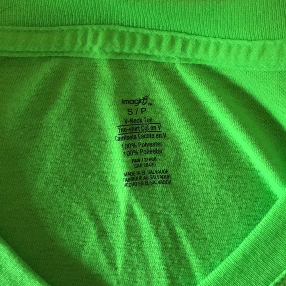 Super cute neon green vneck - Picture 2 of 2